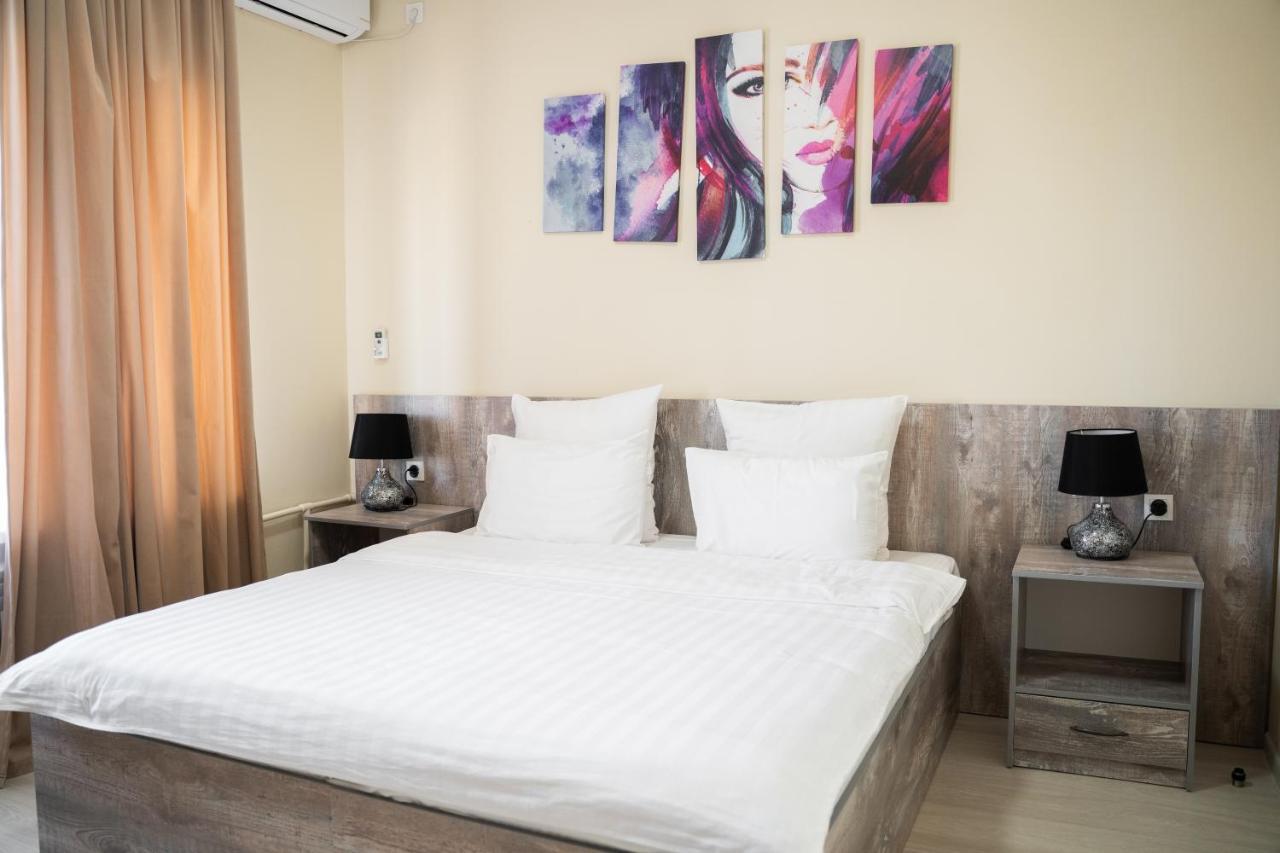 Aktau Airport Hotel Exteriör bild