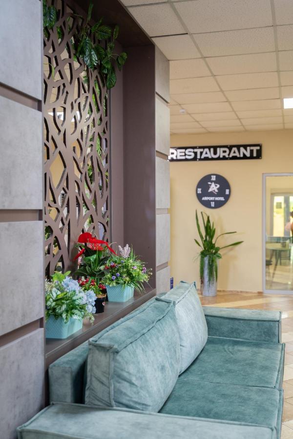 Aktau Airport Hotel Exteriör bild
